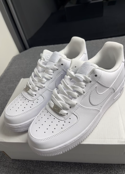 A݉ír f݉órce 1 L݉ow '07 White eu 40.5