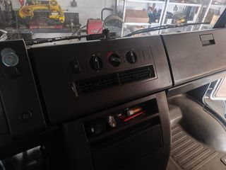 Mercedes-Benz 609D 1999