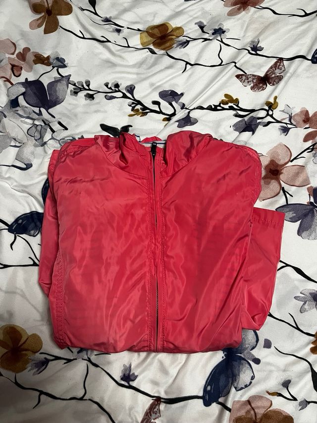 Chaqueta niña rosa con capucha