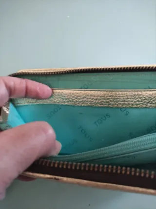 Cartera Tous Dorada Piel Oso