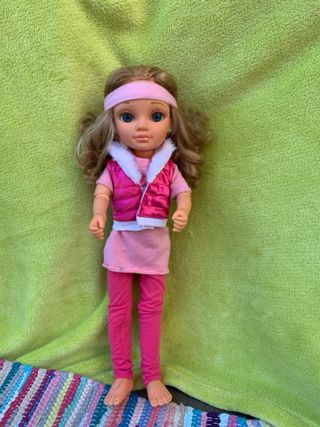 Boneca Nancy com roupa desportiva