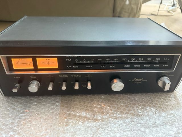Sansui TU-7700 AM/FM Stereo Tuner