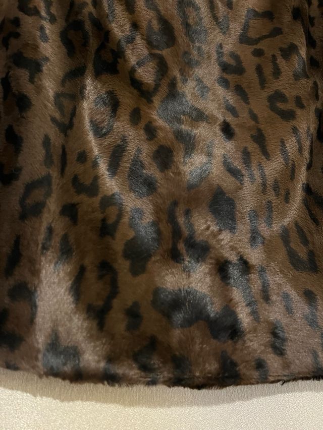 Minigonna in eco pelliccia leopardata