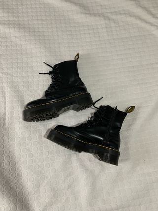 Stivali con plateau neri Dr. Martens