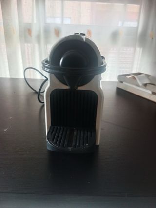 Cafetera Nespresso Inissia Krups Roja