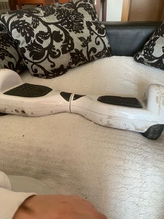 Patinete eléctrico blanco poco uso