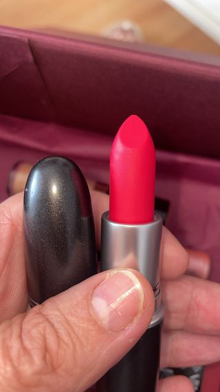MAC Lipstick Rojo Vibrante