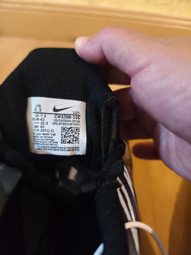 Zapatillas Nike Air Max Plus TN Negras y Plateadas