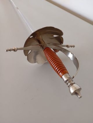 Espada ropera o de estoque