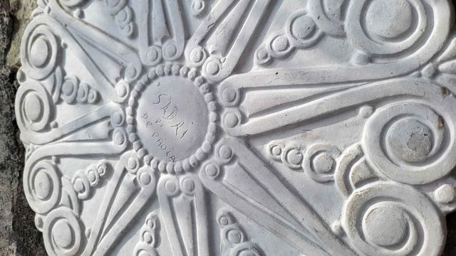 Rosoni in gesso decorativi