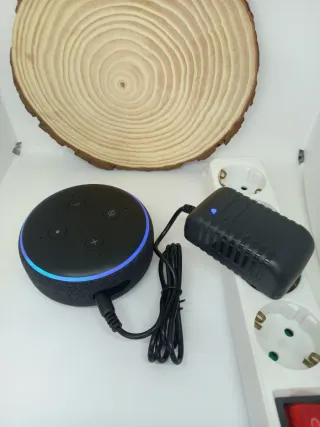 Amazon Echo Dot di terza generazione. 