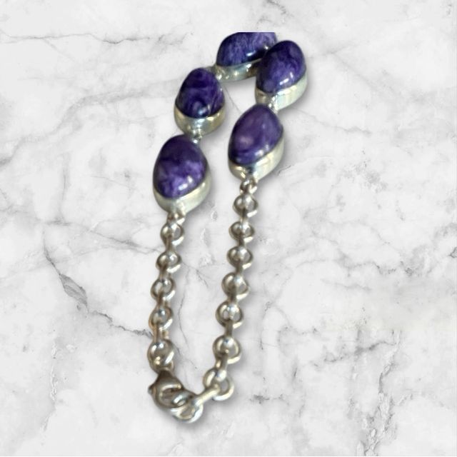 Pulsera de plata con Charoita
