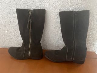 Botas marrones de ante con cremallera