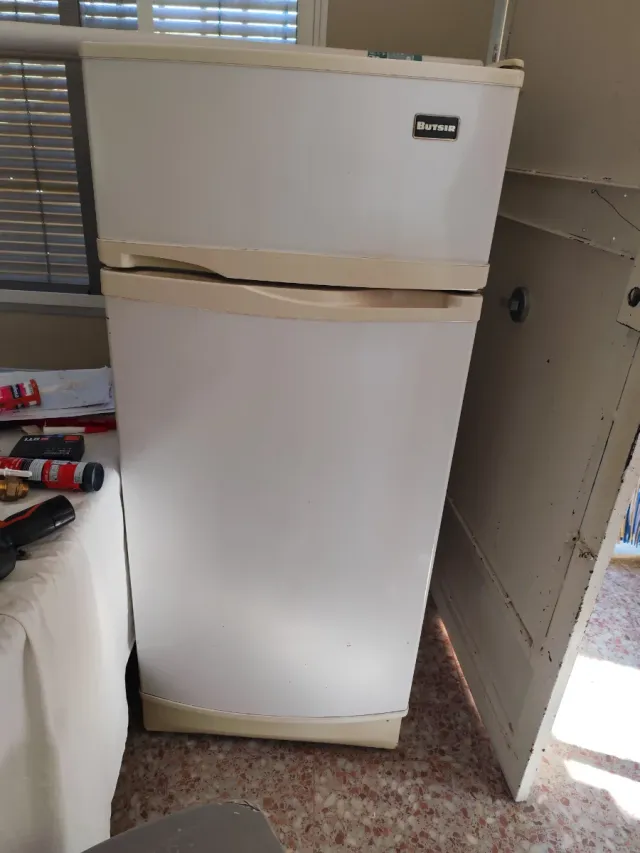 Nevera butsir a gas butano 
Leer descripción!!