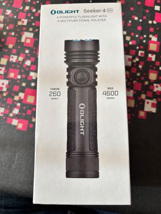 Olight Seeker 4 Pro Linterna Multifuncional