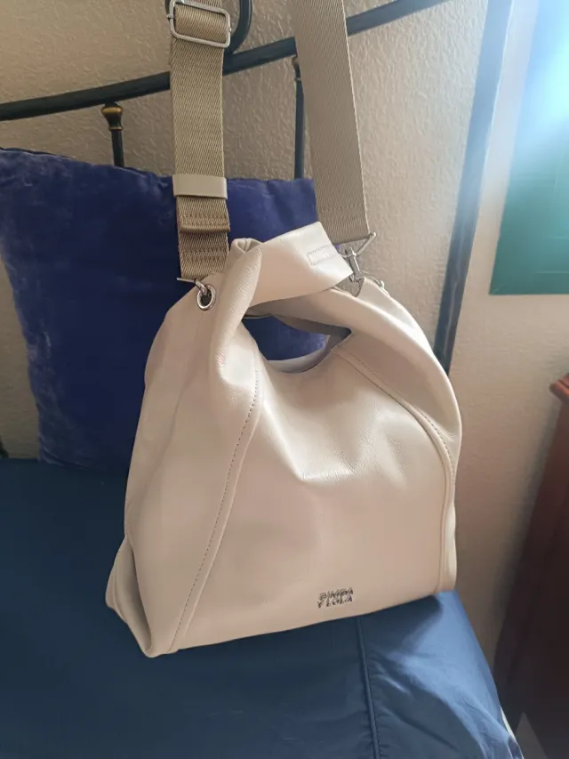 Bolso Piel Bimba y Lola crudo.