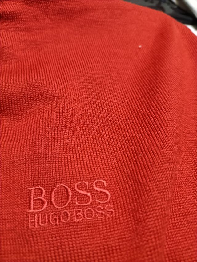 Jersey Hugo Boss V-Neck Rojo Talla S