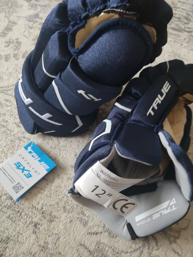 Guantes de Hockey TRUE Catalyst 5X3