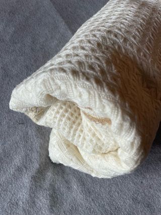 Manta branca para cama ou berço de criança