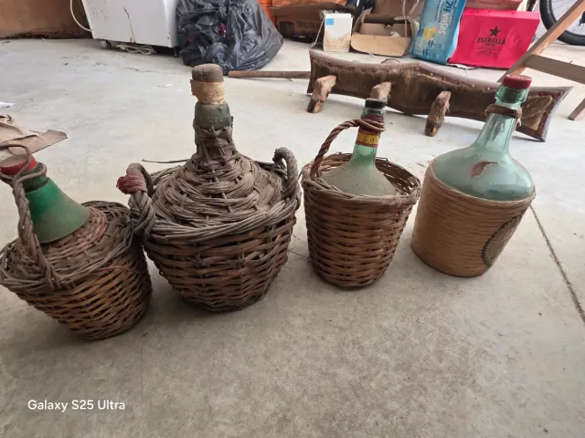 4 Botellas Antiguas Mimbre +100 Años