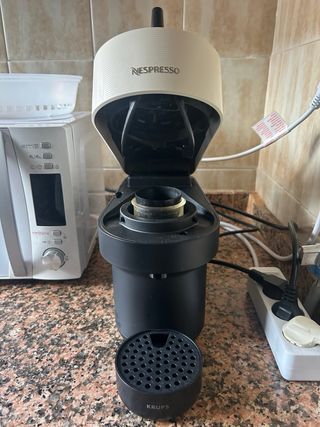 Cafetera Nespresso Vertuo.