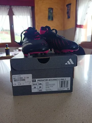 Botas de fútbol Adidas Predator 28