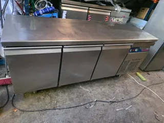 Mesa Fría Acero Inoxidable 196x60x85