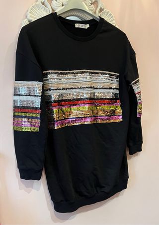Vestido corto o sudadera larga con lentejuelas