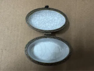 Scatolina porta pillole inglese