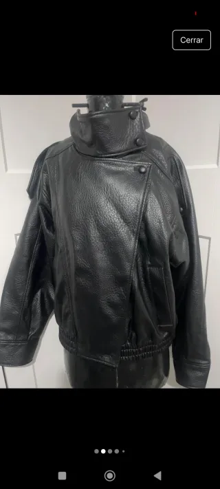 Cazadora efecto piel Zara Talla S