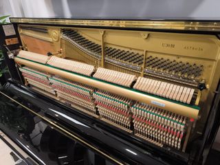 Piano U30BL Silent Negro Brillante