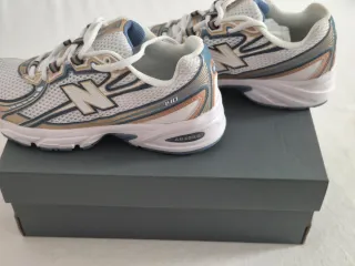 Tenis New Balance Oro y Blanco