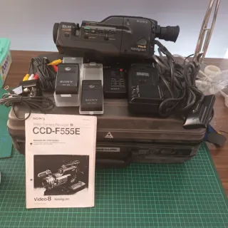Câmera Sony CCD-F555E Video 8