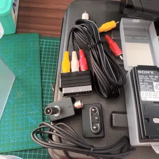 Câmera Sony CCD-F555E Video 8