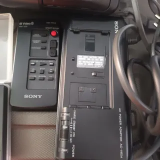 Câmera Sony CCD-F555E Video 8