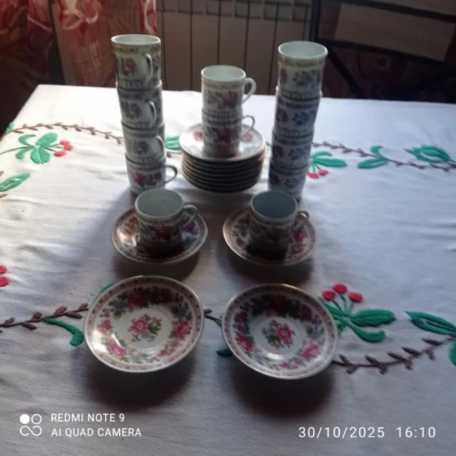 Servizio da caffè 12 tazzine e piattini