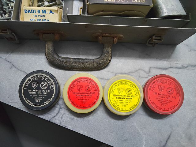 Chiodatrice OBO-SG-68 con accessori