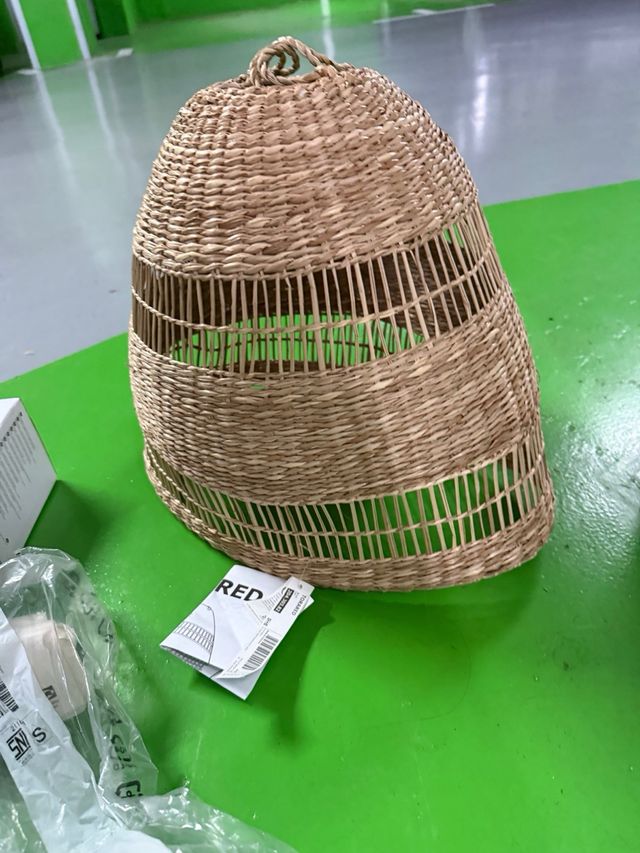 Lámpara de mimbre Ikea