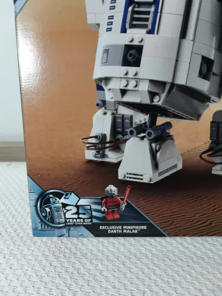 LEGO Star Wars R2-D2 75379