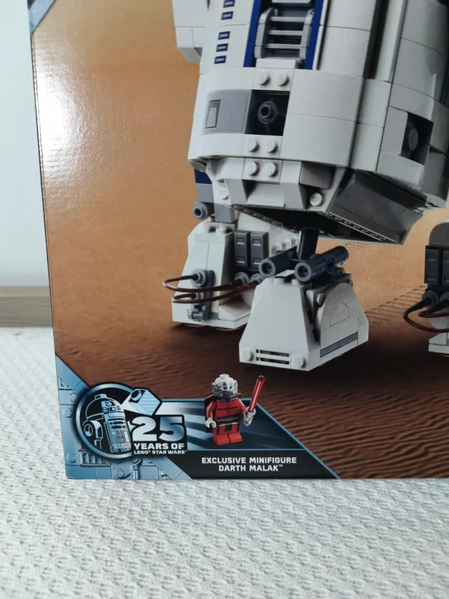 LEGO Star Wars R2-D2 75379