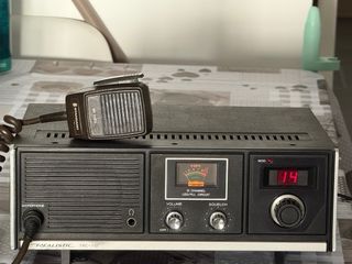 Radio CB TRC-712 realistica (vintage)
