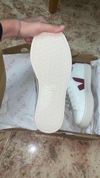 Veja Blancas y Granates Talla [Talla]