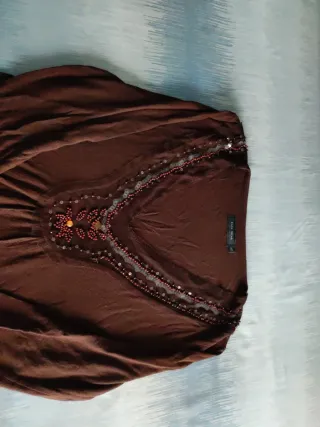 Camiseta Zara manga larga M/38/10 con pedrería