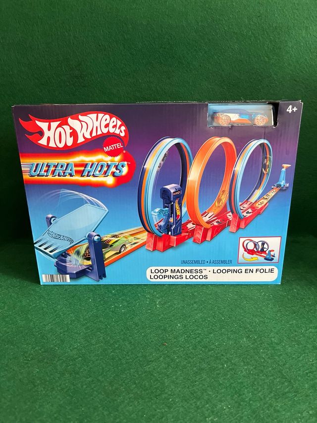 Hot Wheels Ultra Hots 
