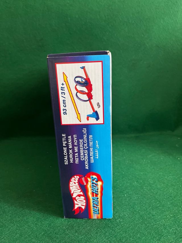 Hot Wheels Ultra Hots 