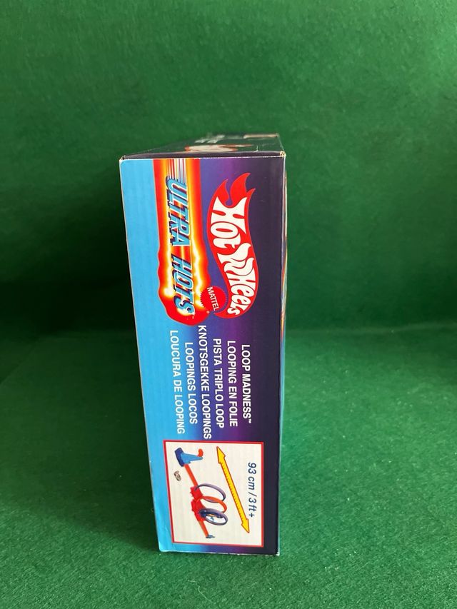 Hot Wheels Ultra Hots 