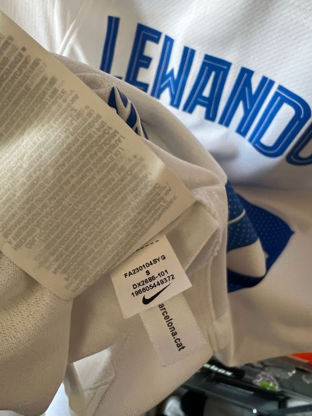 Camiseta FcBarcelona away Lewandowski #9 2023/24