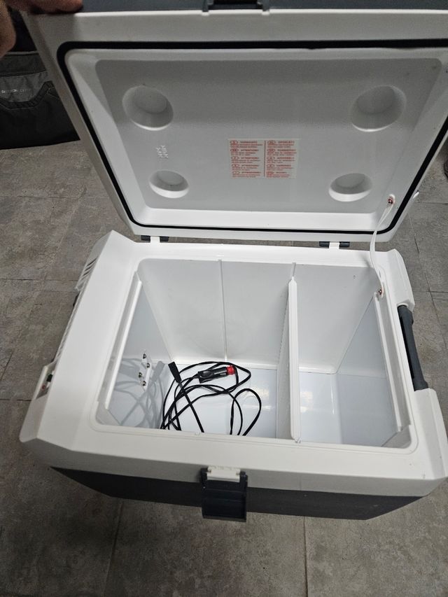 Nevera Enchufable 12V 28L