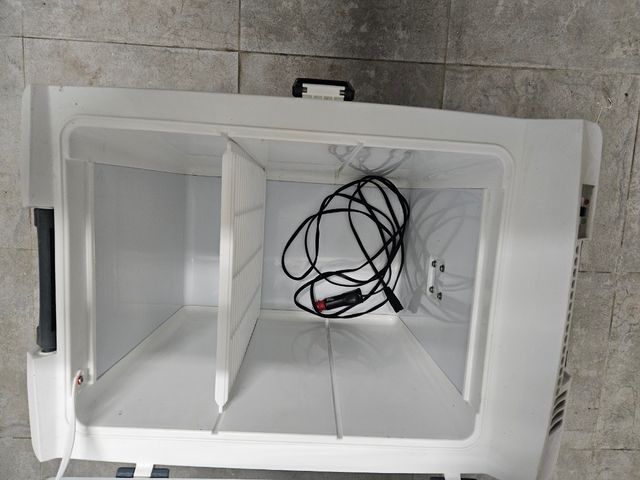 Nevera Enchufable 12V 28L