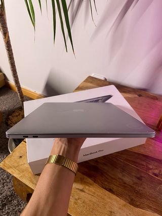 MacBook Pro 15” Plata